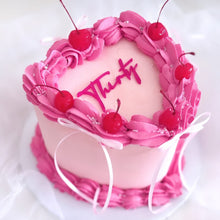 Load image into Gallery viewer, Heart Shaped Cake Guide Plates | Lambeth Cake Ganache Plates | Buttercream Icing Guides
